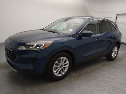 Used 2020 Ford Escape SE image 2