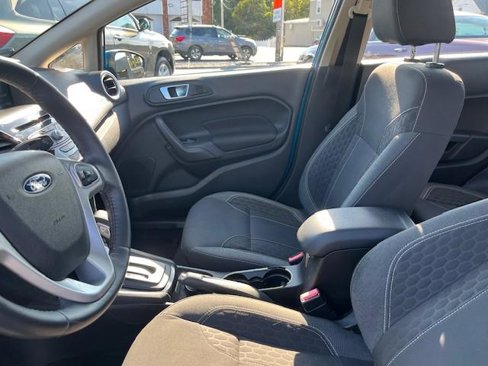Used 2014 Ford Fiesta SE w/ Equipment Group 201A image 5