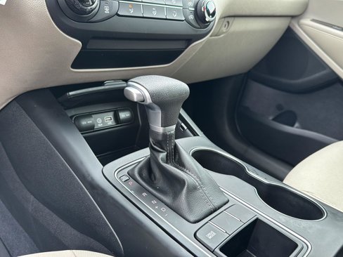 Used 2020 Kia Sorento LX image 24