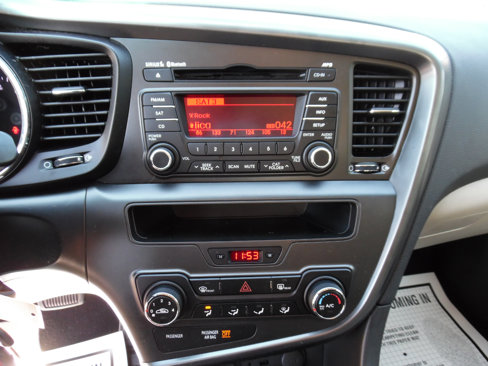 Used 2012 Kia Optima LX w/ Convenience Pkg image 14