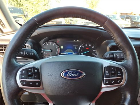 Certified 2022 Ford Explorer XLT w/ Equipment Group 202A image 20