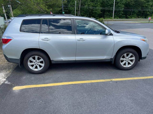 Used 2012 Toyota Highlander SE image 4
