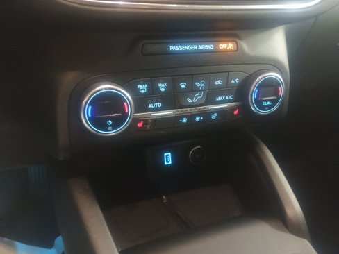 Certified 2020 Ford Escape Titanium image 25
