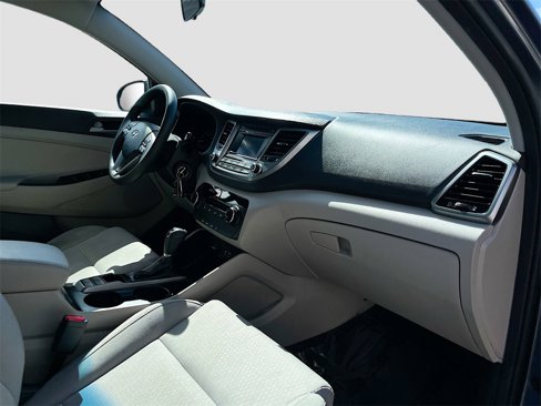 Used 2017 Hyundai Tucson SE image 28