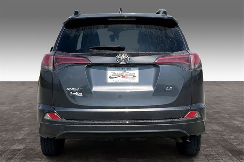 Used 2018 Toyota RAV4 LE image 5