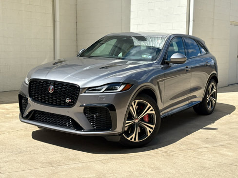 Certified 2022 Jaguar F-PACE SVR image 1