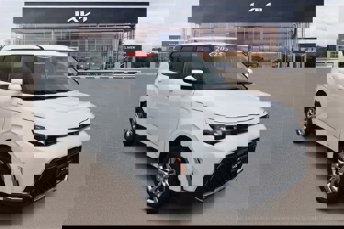 New 2025 Kia Soul LX image 1