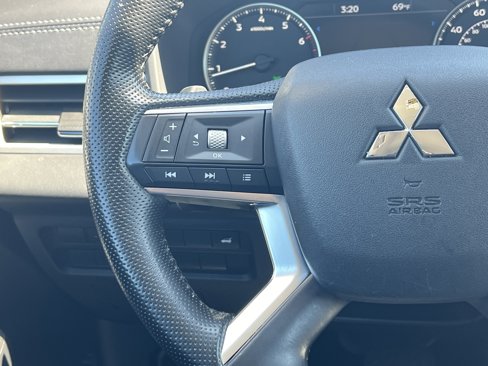 Used 2022 Mitsubishi Outlander SEL image 19