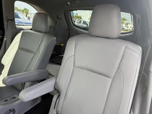 Used 2016 Toyota Highlander Limited image 36