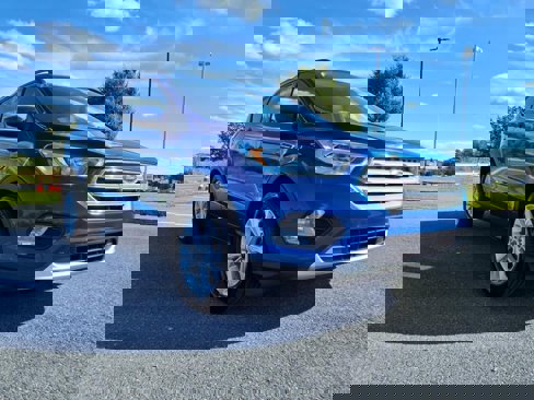 Used 2018 Ford Escape SEL image 2
