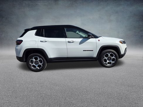 Used 2022 Jeep Compass Trailhawk w/ Trailhawk Elite Group image 9