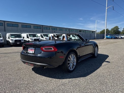 Used 2018 FIAT 124 Spider Lusso w/ Convenience Group image 6