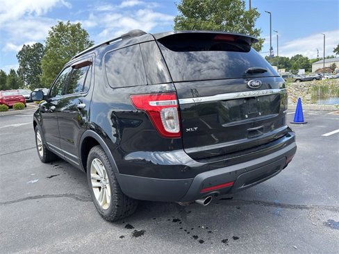 Used 2014 Ford Explorer XLT w/ Equipment Group 202A image 9