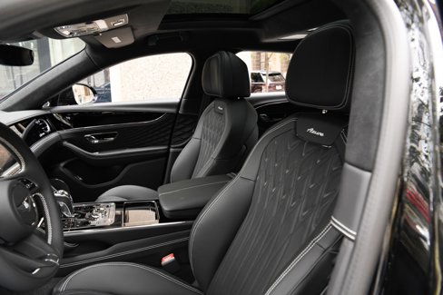 New 2026 Bentley Flying Spur Azure image 9