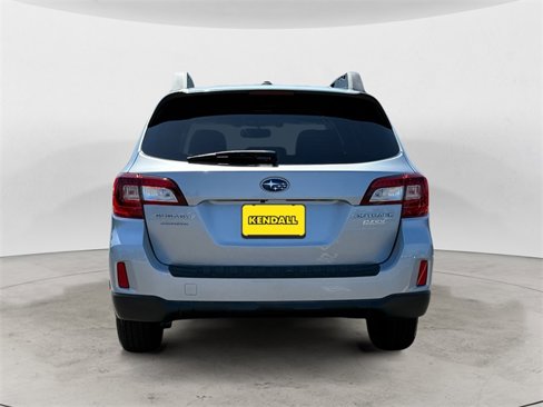 Used 2015 Subaru Outback 2.5i Limited image 4
