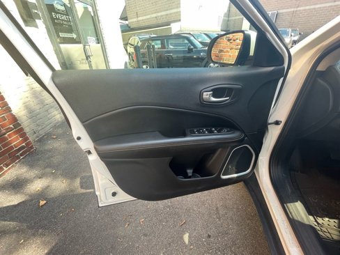 Used 2019 Jeep Compass Latitude w/ Cold Weather Group image 24