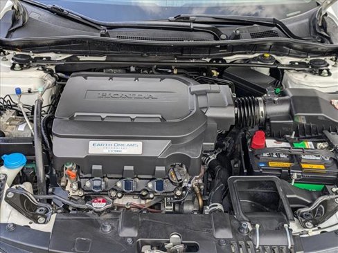 Used 2017 Honda Accord Touring image 23