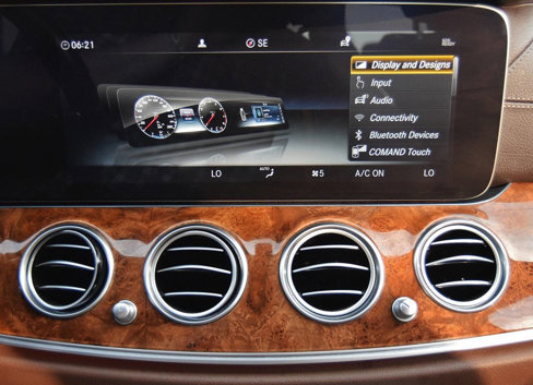 Used 2020 Mercedes-Benz E 350 4MATIC Sedan w/ Premium Package image 39
