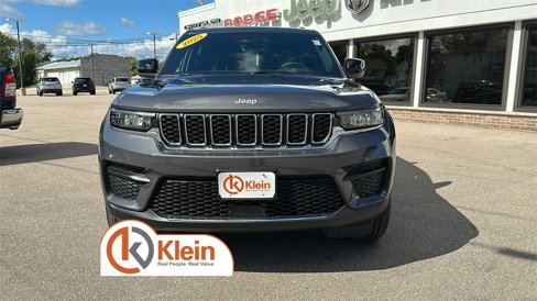 New 2025 Jeep Grand Cherokee Laredo X w/ Luxury Tech Group I image 2