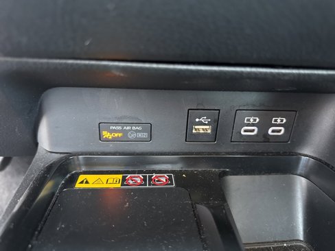 Used 2025 Toyota Camry LE image 30