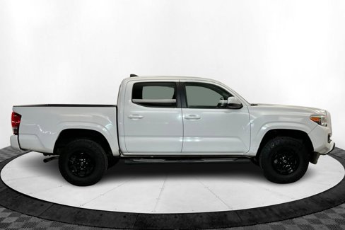 Used 2016 Toyota Tacoma SR image 7