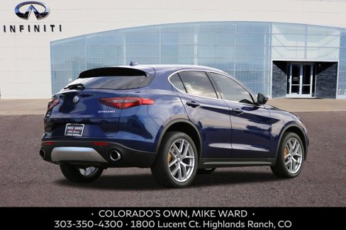 Used 2018 Alfa Romeo Stelvio AWD image 6