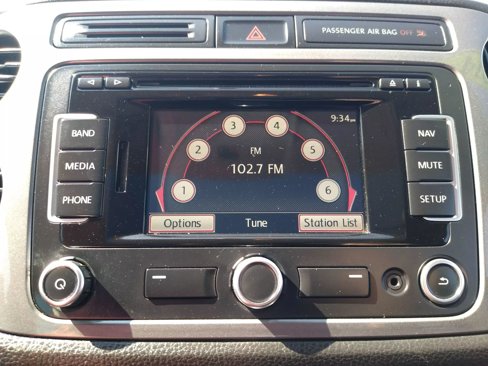 Used 2014 Volkswagen Tiguan SEL image 18