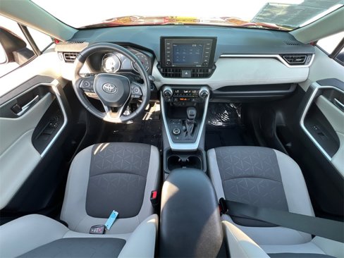 Used 2020 Toyota RAV4 XLE image 8