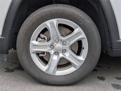 Certified 2023 Jeep Compass Latitude image 26