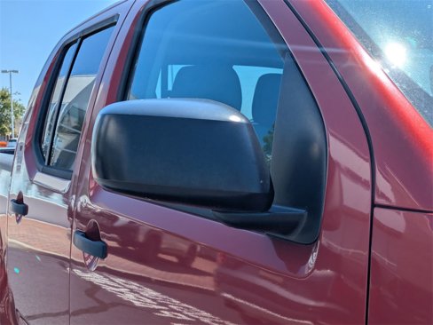 Used 2016 Nissan Frontier SV image 11