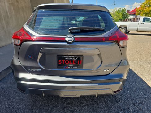 Used 2022 Nissan Kicks SV image 10