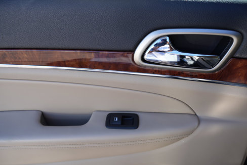 Used 2012 Jeep Grand Cherokee Limited image 27