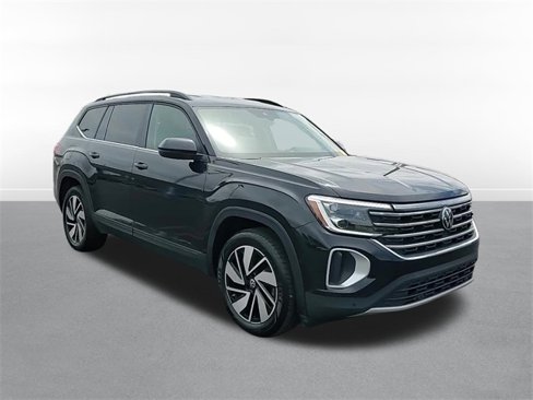 Used 2024 Volkswagen Atlas SE image 3