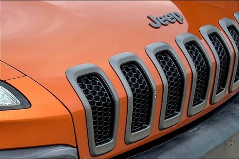 Used 2014 Jeep Cherokee Trailhawk w/ Comfort/Convenience Group image 27