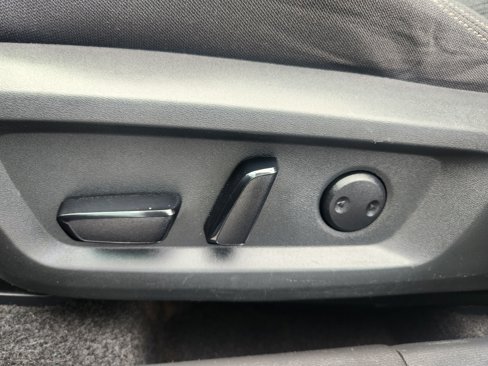 Used 2021 Nissan Rogue SV image 18