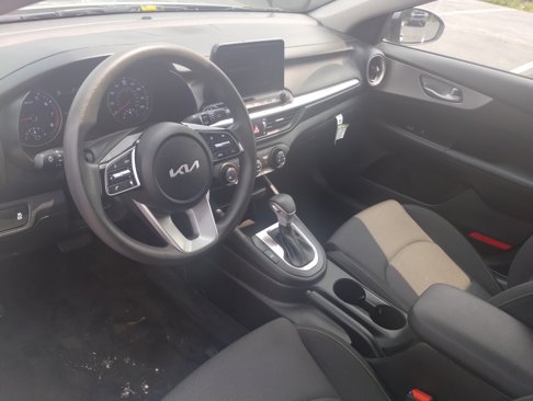 Used 2022 Kia Forte LXS w/ LXS Technology Package image 9