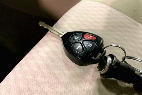 Used 2011 Toyota Camry LE image 14