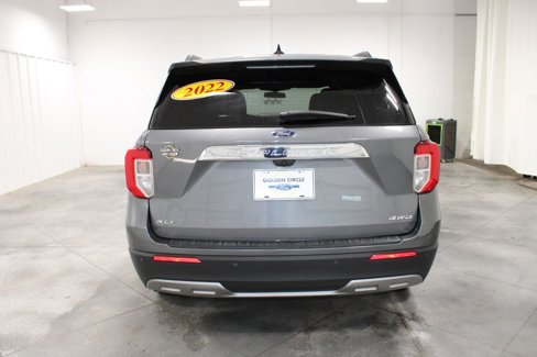 Used 2022 Ford Explorer XLT w/ Equipment Group 202A image 8