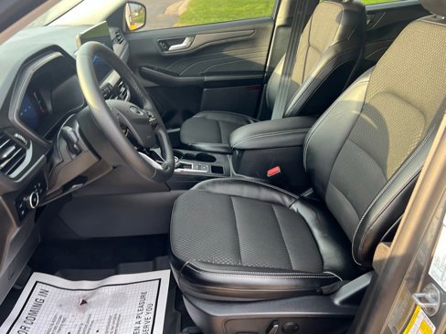 Used 2024 Ford Escape SE image 22
