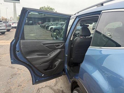 Used 2021 Subaru Forester Touring image 17