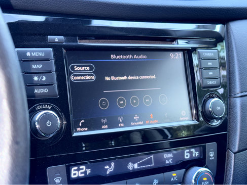 Used 2019 Nissan Rogue SV w/ Premium Package image 7
