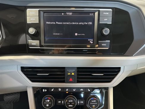 Used 2024 Volkswagen Jetta SE image 23