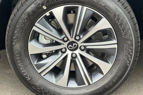Certified 2025 INFINITI QX60 Pure image 33
