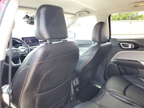Used 2022 Jeep Compass Limited image 11