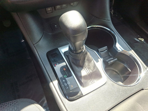 Used 2017 Toyota Highlander LE image 13