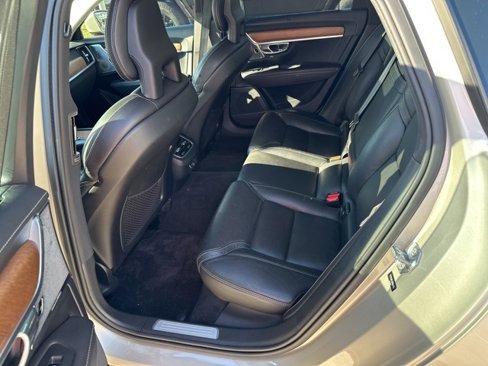 Used 2017 Volvo S90 T6 Inscription w/ Vision Package image 6