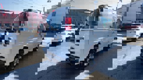 Used 2018 Chevrolet Express 2500 w/ Driver Convenience Package image 39