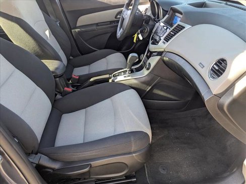 Used 2014 Chevrolet Cruze LS image 19