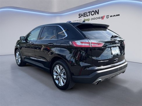 Used 2024 Ford Edge Titanium image 3