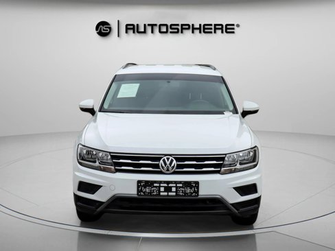 Used 2018 Volkswagen Tiguan S image 2